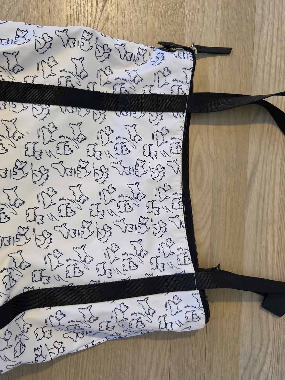 RADLEY LONDON White Tote with Black Scottie Print and Red Trim - Picture 4 of 12